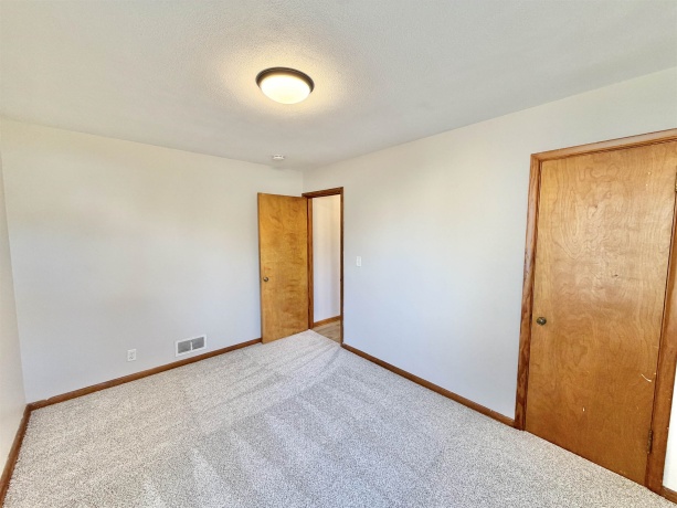 314 London, ROCKFORD, Illinois 61107, 3 Bedrooms Bedrooms, ,1 BathroomBathrooms,House,For Sale,London,202601346