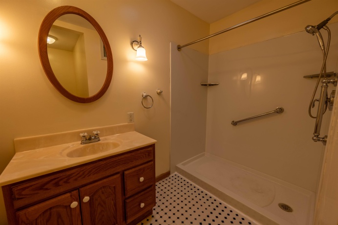 1018 Tee, DIXON, Illinois 61021, 3 Bedrooms Bedrooms, ,3 BathroomsBathrooms,House,For Sale,Tee,202601878