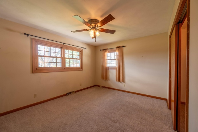 1018 Tee, DIXON, Illinois 61021, 3 Bedrooms Bedrooms, ,3 BathroomsBathrooms,House,For Sale,Tee,202601878