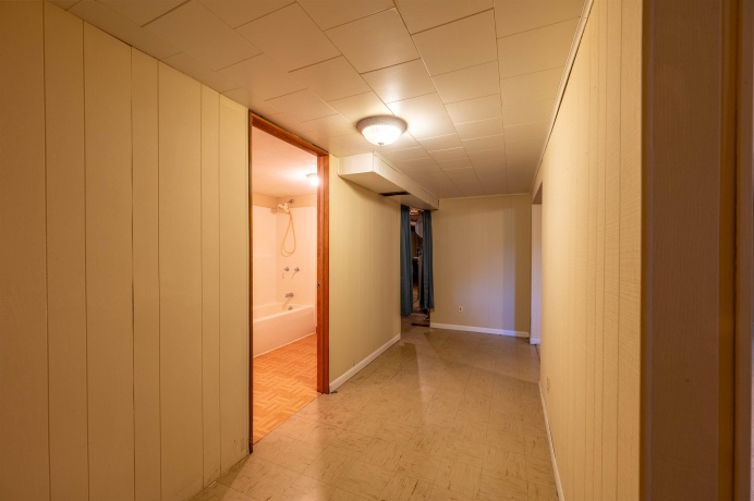 1018 Tee, DIXON, Illinois 61021, 3 Bedrooms Bedrooms, ,3 BathroomsBathrooms,House,For Sale,Tee,202601878