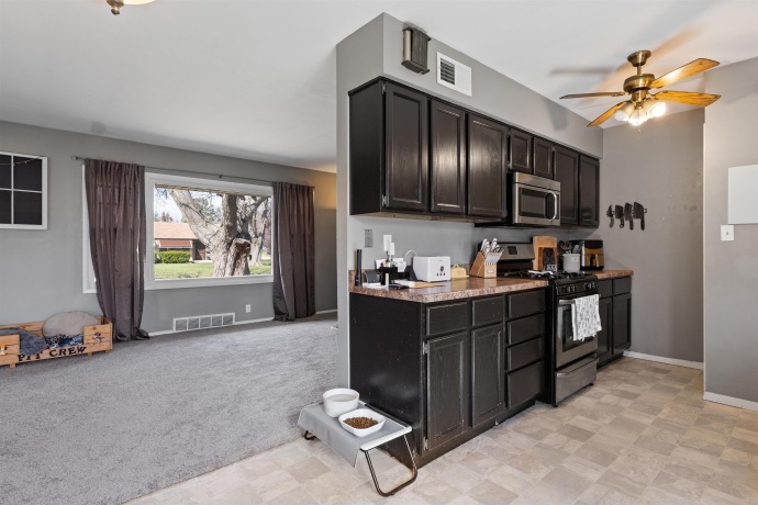 1502 River Bluff, ROCKFORD, Illinois 61103, 3 Bedrooms Bedrooms, ,1 BathroomBathrooms,House,For Sale,River Bluff,202601880