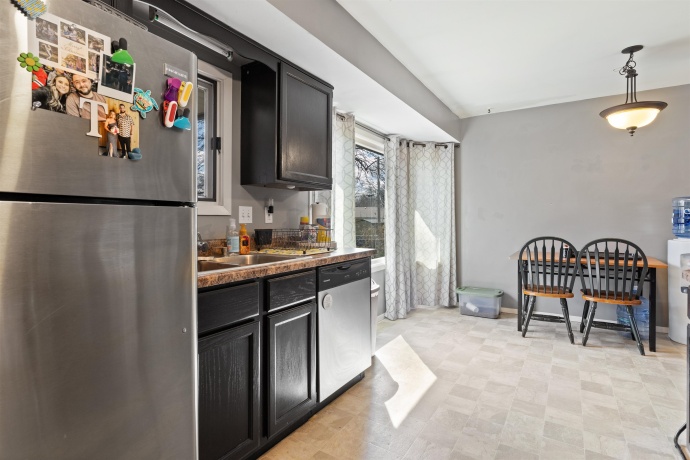 1502 River Bluff, ROCKFORD, Illinois 61103, 3 Bedrooms Bedrooms, ,1 BathroomBathrooms,House,For Sale,River Bluff,202601880