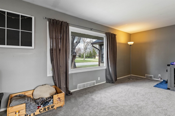 1502 River Bluff, ROCKFORD, Illinois 61103, 3 Bedrooms Bedrooms, ,1 BathroomBathrooms,House,For Sale,River Bluff,202601880