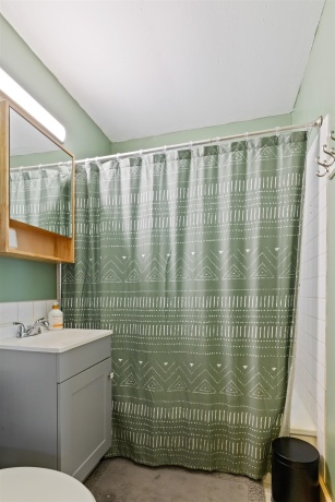 1502 River Bluff, ROCKFORD, Illinois 61103, 3 Bedrooms Bedrooms, ,1 BathroomBathrooms,House,For Sale,River Bluff,202601880