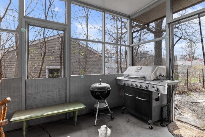 1502 River Bluff, ROCKFORD, Illinois 61103, 3 Bedrooms Bedrooms, ,1 BathroomBathrooms,House,For Sale,River Bluff,202601880