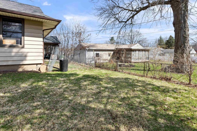 1502 River Bluff, ROCKFORD, Illinois 61103, 3 Bedrooms Bedrooms, ,1 BathroomBathrooms,House,For Sale,River Bluff,202601880