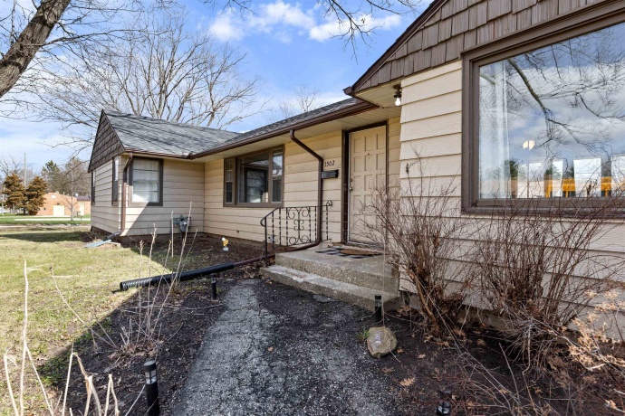 1502 River Bluff, ROCKFORD, Illinois 61103, 3 Bedrooms Bedrooms, ,1 BathroomBathrooms,House,For Sale,River Bluff,202601880