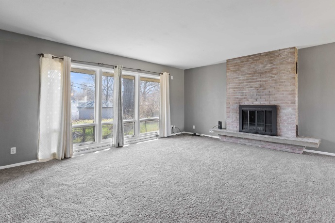 1502 River Bluff, ROCKFORD, Illinois 61103, 3 Bedrooms Bedrooms, ,1 BathroomBathrooms,House,For Sale,River Bluff,202601880