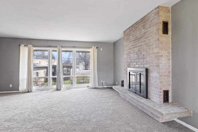 1502 River Bluff, ROCKFORD, Illinois 61103, 3 Bedrooms Bedrooms, ,1 BathroomBathrooms,House,For Sale,River Bluff,202601880