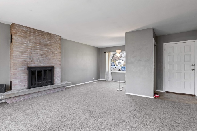 1502 River Bluff, ROCKFORD, Illinois 61103, 3 Bedrooms Bedrooms, ,1 BathroomBathrooms,House,For Sale,River Bluff,202601880