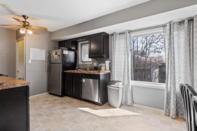 1502 River Bluff, ROCKFORD, Illinois 61103, 3 Bedrooms Bedrooms, ,1 BathroomBathrooms,House,For Sale,River Bluff,202601880