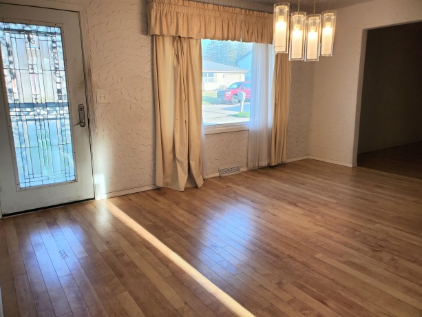 524 Chisholm, ROCKFORD, Illinois 61101, 3 Bedrooms Bedrooms, ,1 BathroomBathrooms,House,For Sale,Chisholm,202601881