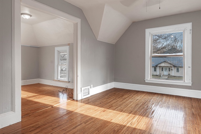 1304 Benton, ROCKFORD, Illinois 61107, ,2 Units,For Sale,Benton,202601882