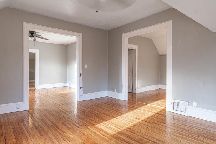 1304 Benton, ROCKFORD, Illinois 61107, ,2 Units,For Sale,Benton,202601882