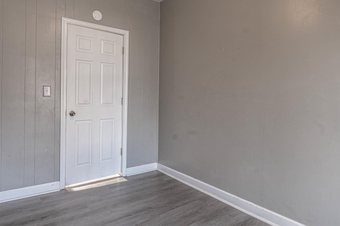 1304 Benton, ROCKFORD, Illinois 61107, ,2 Units,For Sale,Benton,202601882