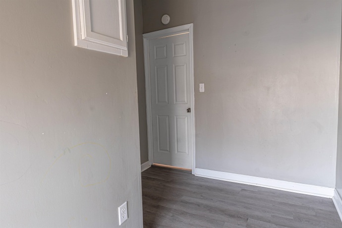 1304 Benton, ROCKFORD, Illinois 61107, ,2 Units,For Sale,Benton,202601882