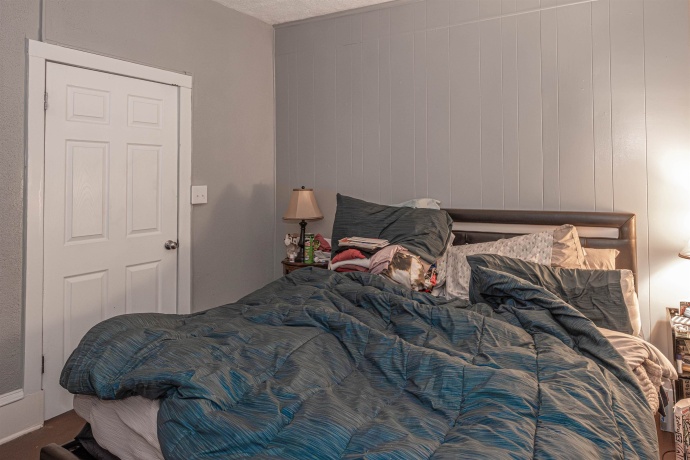 1304 Benton, ROCKFORD, Illinois 61107, ,2 Units,For Sale,Benton,202601882