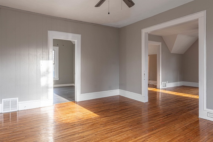 1304 Benton, ROCKFORD, Illinois 61107, ,2 Units,For Sale,Benton,202601882