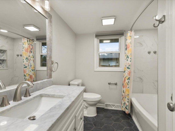 2912 Panorama, ROCKFORD, Illinois 61109, 3 Bedrooms Bedrooms, ,1 BathroomBathrooms,House,For Sale,Panorama,202601883