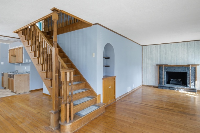 106 Mulberry, MOUNT MORRIS, Illinois 61054, 3 Bedrooms Bedrooms, ,2 BathroomsBathrooms,House,For Sale,Mulberry,202601885