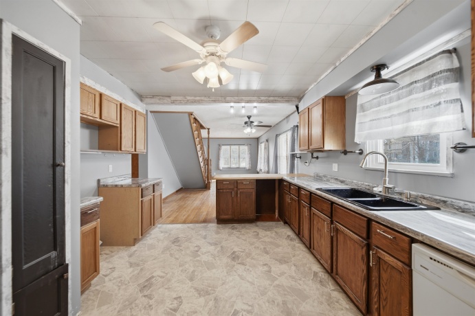 106 Mulberry, MOUNT MORRIS, Illinois 61054, 3 Bedrooms Bedrooms, ,2 BathroomsBathrooms,House,For Sale,Mulberry,202601885