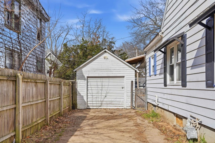 106 Mulberry, MOUNT MORRIS, Illinois 61054, 3 Bedrooms Bedrooms, ,2 BathroomsBathrooms,House,For Sale,Mulberry,202601885