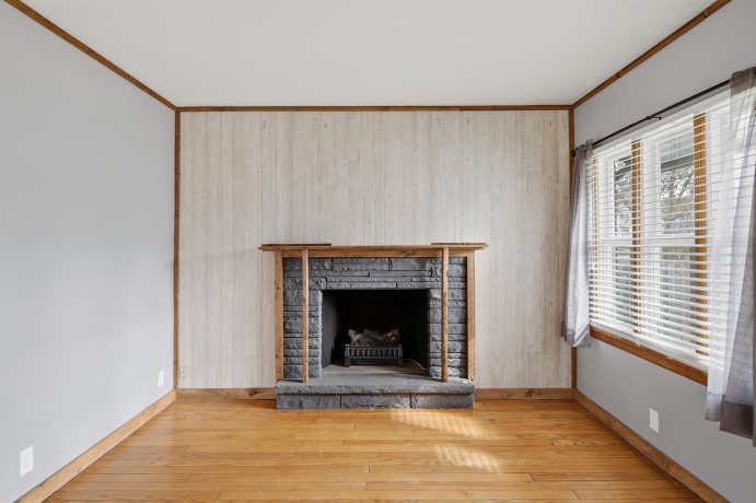 106 Mulberry, MOUNT MORRIS, Illinois 61054, 3 Bedrooms Bedrooms, ,2 BathroomsBathrooms,House,For Sale,Mulberry,202601885