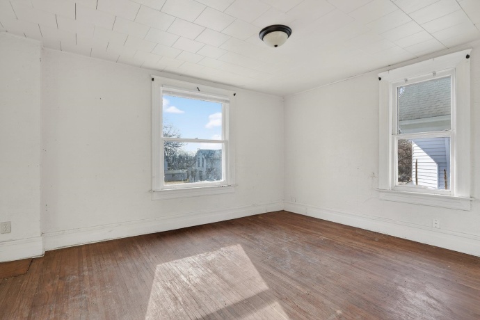 1012 Court, ROCKFORD, Illinois 61103, ,2 Units,For Sale,Court,202601884