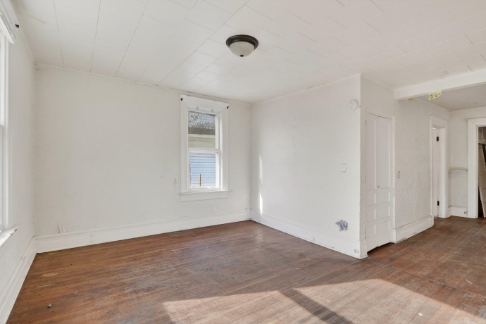 1012 Court, ROCKFORD, Illinois 61103, ,2 Units,For Sale,Court,202601884