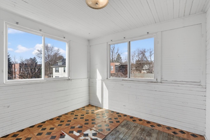 1012 Court, ROCKFORD, Illinois 61103, ,2 Units,For Sale,Court,202601884