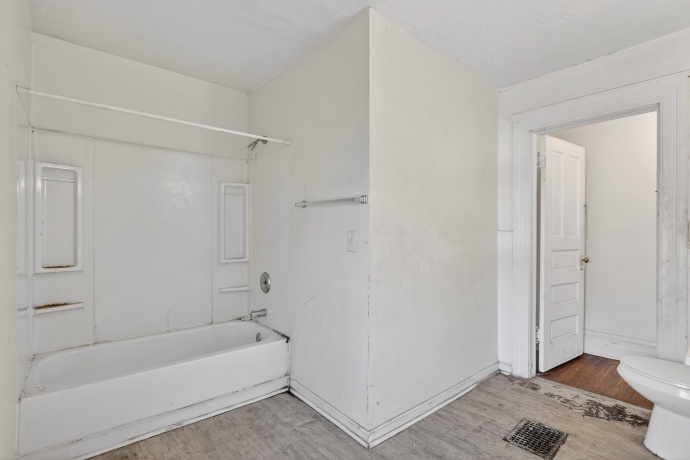 1012 Court, ROCKFORD, Illinois 61103, ,2 Units,For Sale,Court,202601884