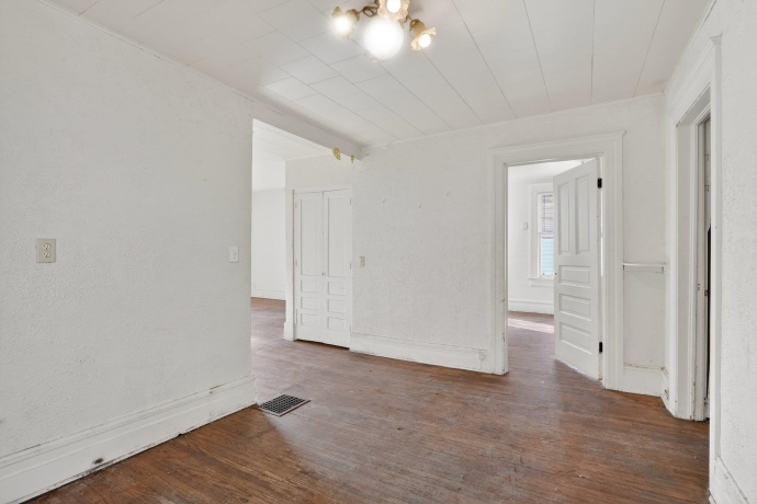 1012 Court, ROCKFORD, Illinois 61103, ,2 Units,For Sale,Court,202601884