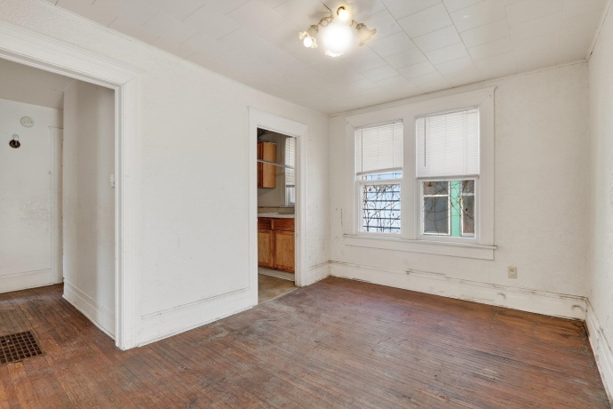 1012 Court, ROCKFORD, Illinois 61103, ,2 Units,For Sale,Court,202601884