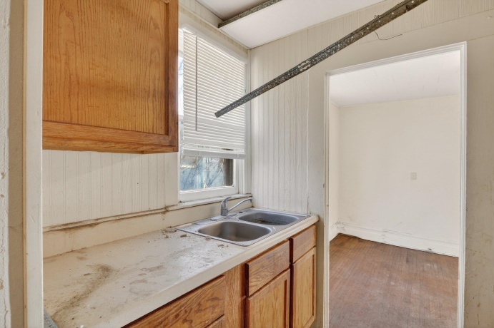 1012 Court, ROCKFORD, Illinois 61103, ,2 Units,For Sale,Court,202601884