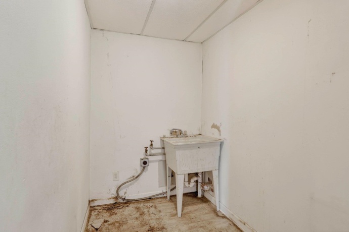 1012 Court, ROCKFORD, Illinois 61103, ,2 Units,For Sale,Court,202601884