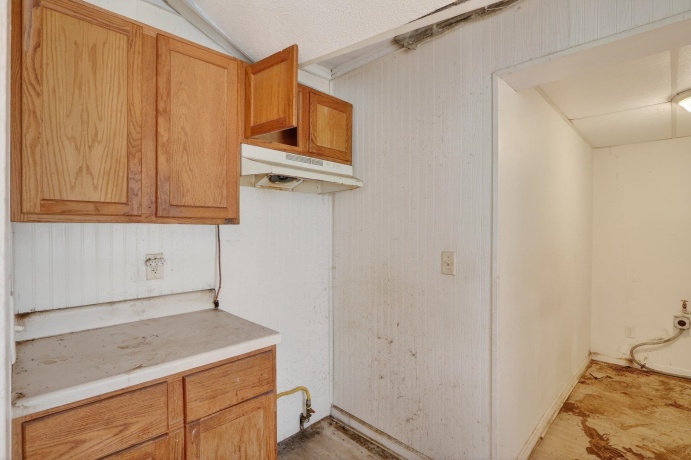 1012 Court, ROCKFORD, Illinois 61103, ,2 Units,For Sale,Court,202601884