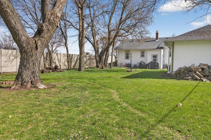 213 Genoa, CHERRY VALLEY, Illinois 61016, 2 Bedrooms Bedrooms, ,1 BathroomBathrooms,House,For Sale,Genoa,202601889