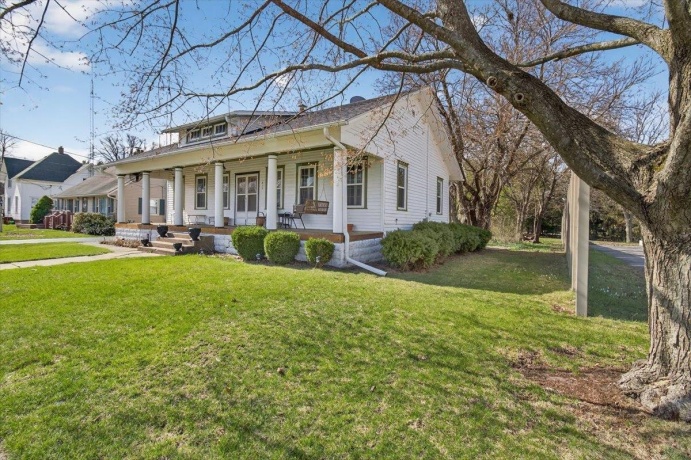 213 Genoa, CHERRY VALLEY, Illinois 61016, 2 Bedrooms Bedrooms, ,1 BathroomBathrooms,House,For Sale,Genoa,202601889