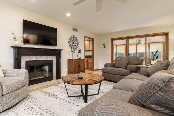 11548 CHATT, ROSCOE, Illinois 61073, 3 Bedrooms Bedrooms, ,2 BathroomsBathrooms,House,For Sale,CHATT,202601890