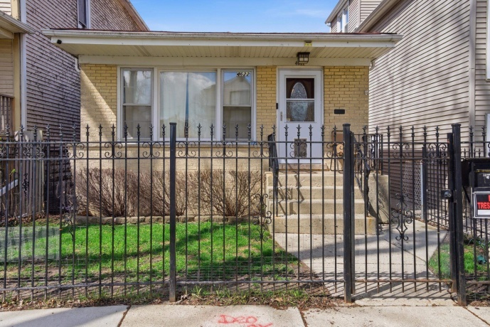 4622 Springfield, CHICAGO, Illinois 60625, 3 Bedrooms Bedrooms, ,2 BathroomsBathrooms,House,For Sale,Springfield,202601891
