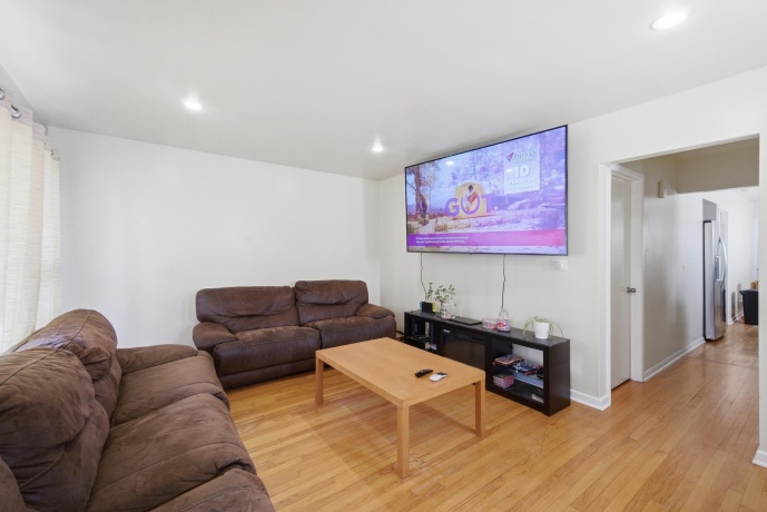 4622 Springfield, CHICAGO, Illinois 60625, 3 Bedrooms Bedrooms, ,2 BathroomsBathrooms,House,For Sale,Springfield,202601891