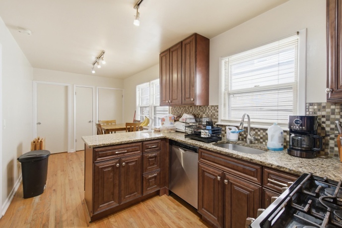 4622 Springfield, CHICAGO, Illinois 60625, 3 Bedrooms Bedrooms, ,2 BathroomsBathrooms,House,For Sale,Springfield,202601891