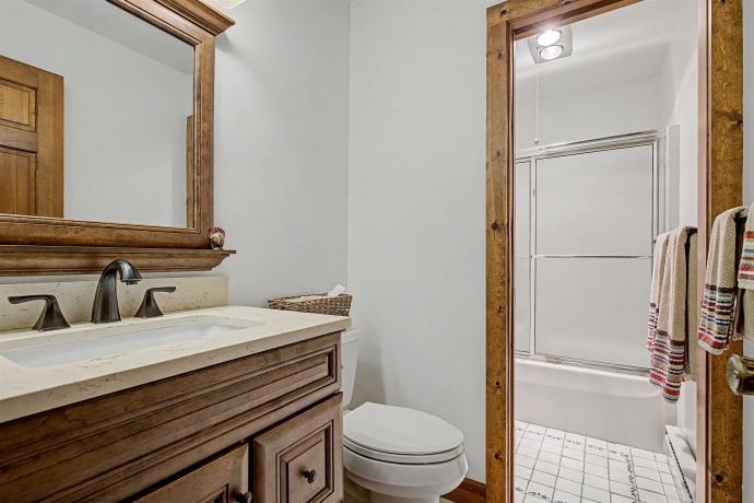 4 Juniper, GALENA, Illinois 61036, 2 Bedrooms Bedrooms, ,3 BathroomsBathrooms,House,For Sale,Juniper,202601818