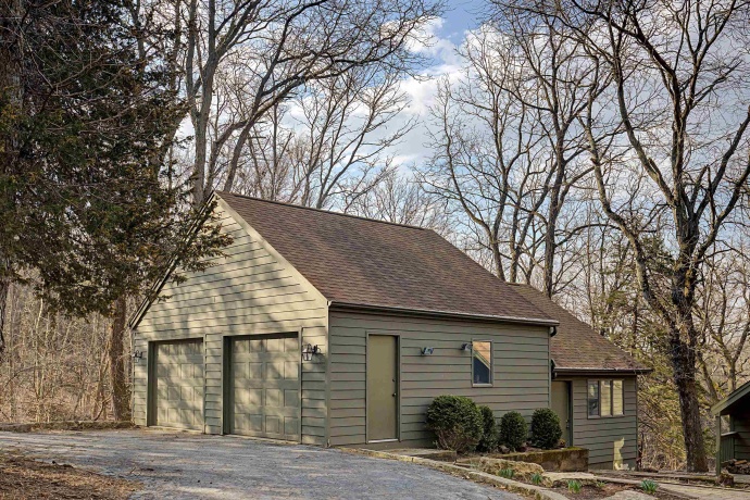 4 Juniper, GALENA, Illinois 61036, 2 Bedrooms Bedrooms, ,3 BathroomsBathrooms,House,For Sale,Juniper,202601818