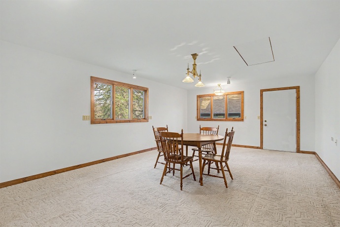 4 Juniper, GALENA, Illinois 61036, 2 Bedrooms Bedrooms, ,3 BathroomsBathrooms,House,For Sale,Juniper,202601818