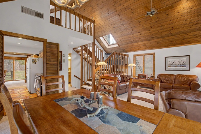 4 Juniper, GALENA, Illinois 61036, 2 Bedrooms Bedrooms, ,3 BathroomsBathrooms,House,For Sale,Juniper,202601818