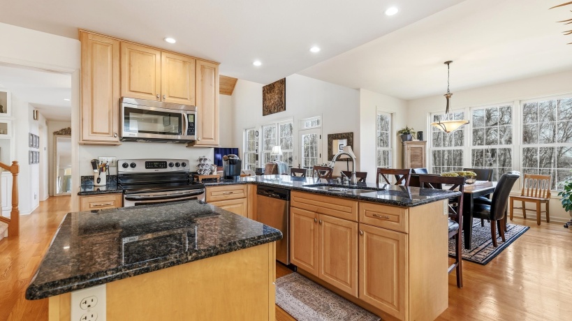 3 Vista Ridge, GALENA, Illinois 61036, 4 Bedrooms Bedrooms, ,3 BathroomsBathrooms,House,For Sale,Vista Ridge,202601893