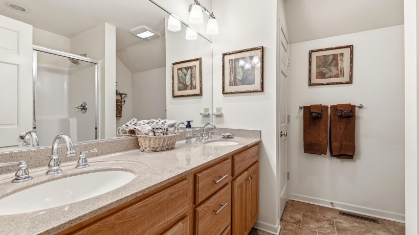 3 Vista Ridge, GALENA, Illinois 61036, 4 Bedrooms Bedrooms, ,3 BathroomsBathrooms,House,For Sale,Vista Ridge,202601893