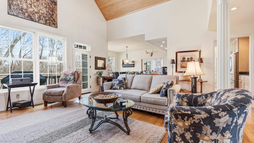 3 Vista Ridge, GALENA, Illinois 61036, 4 Bedrooms Bedrooms, ,3 BathroomsBathrooms,House,For Sale,Vista Ridge,202601893