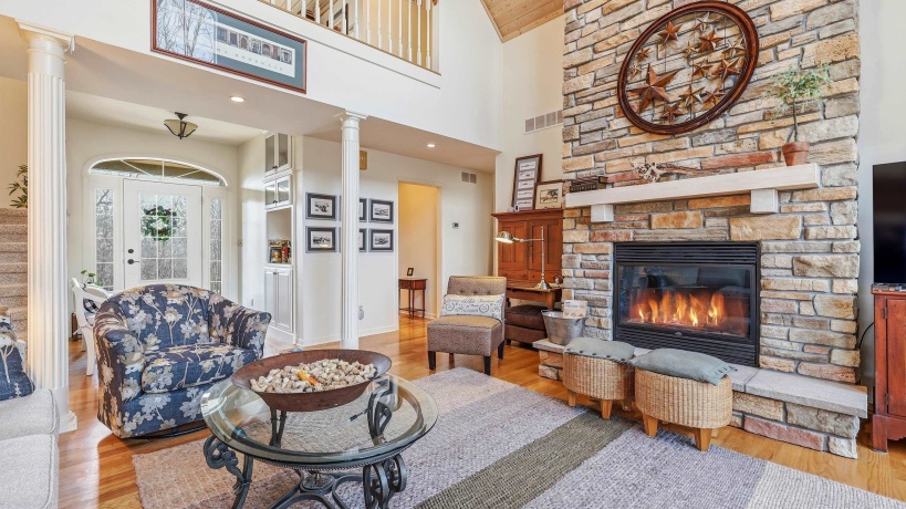 3 Vista Ridge, GALENA, Illinois 61036, 4 Bedrooms Bedrooms, ,3 BathroomsBathrooms,House,For Sale,Vista Ridge,202601893